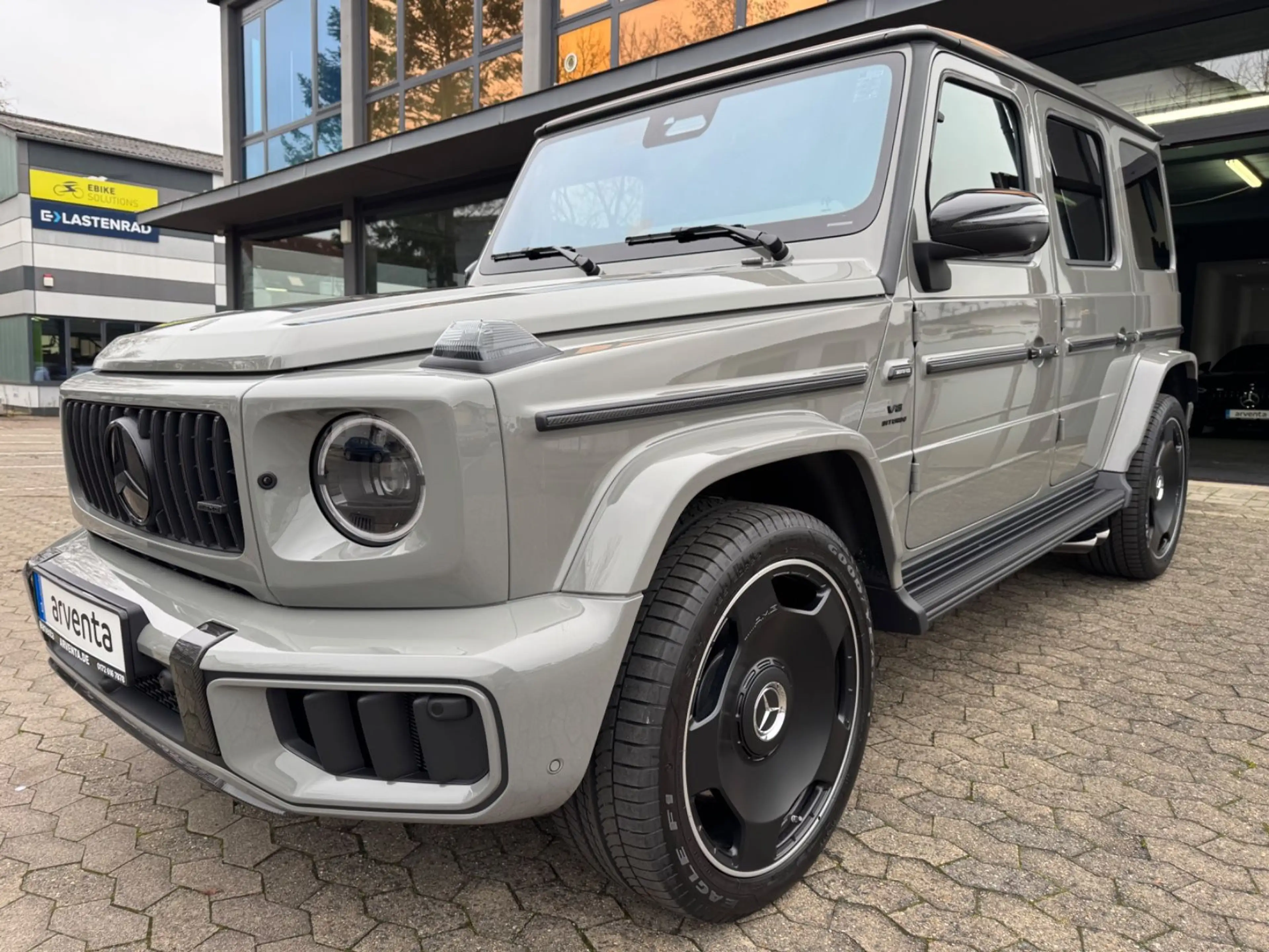 Mercedes-Benz G 63 AMG MY26|ROT|CARBON EXTERIOR|WINTER PACK|ACTIVE RIDE