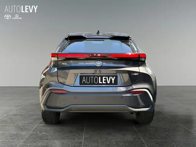 Toyota C-HR view 5