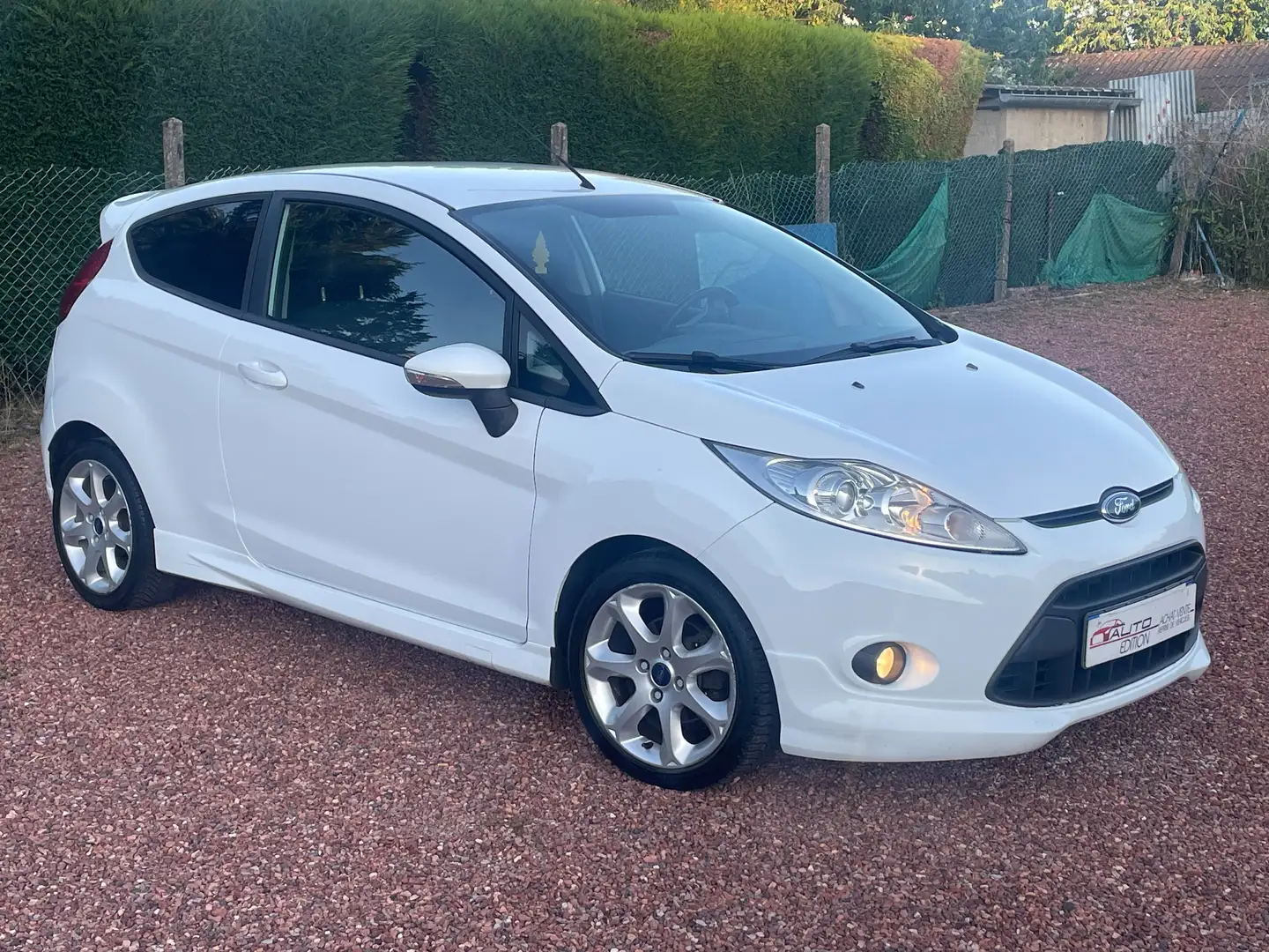 Ford Fiesta 1.6 TDCi 95 cv Titanium Wit - 2