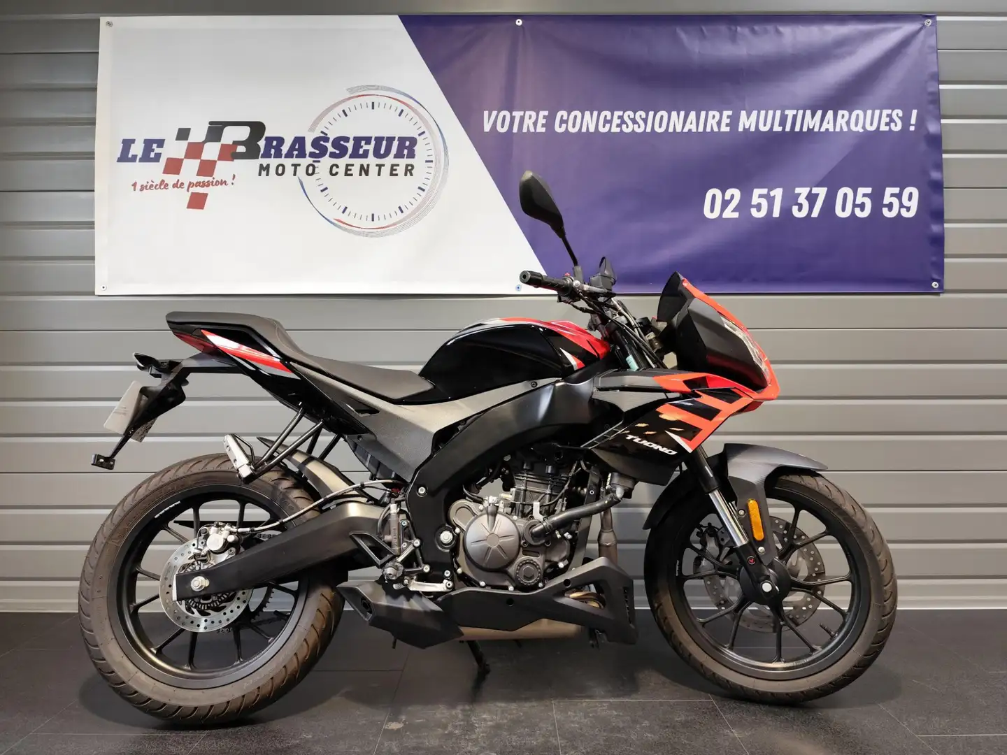 Aprilia Tuono Negru - 1