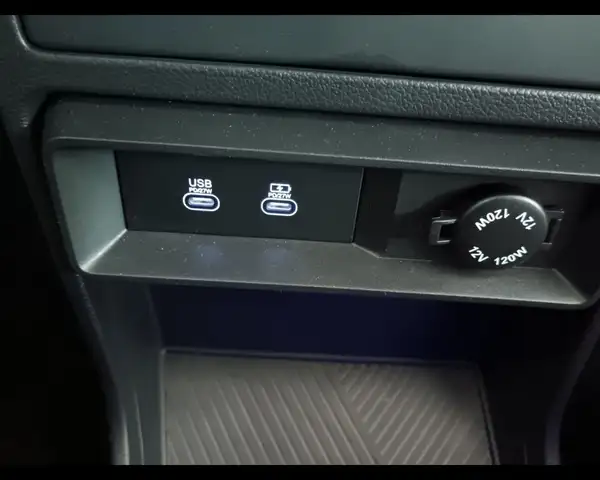 KGM Actyon view 6