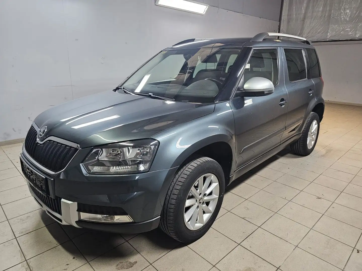 Skoda Yeti Ambition Outdoor 4x4 Gris - 1