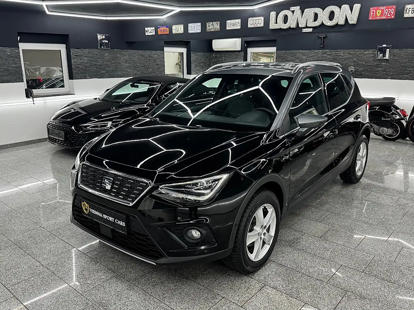 SEAT Arona 1,6 TDI Xcellence*Wenig-KM*1.Besitz* Schwarz - 2