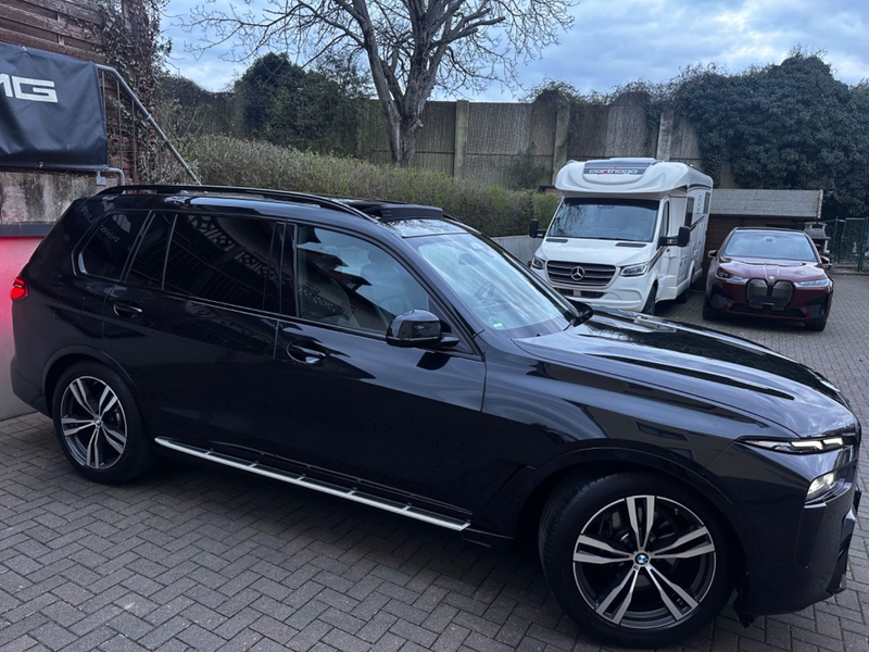 BMW X7 xDr40d M Sport PANO-SKY*B&W*Massage*Sitzklima — photo 3