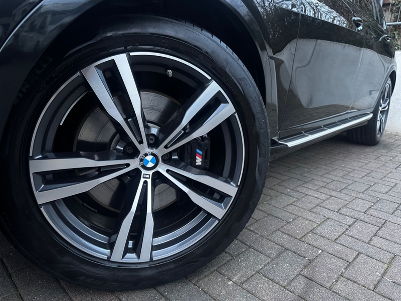 BMW X7 xDr40d M Sport PANO-SKY*B&W*Massage*Sitzklima — photo 15