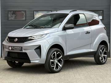 Premium Brommobiel 2024 1 eig 7000km Carplay