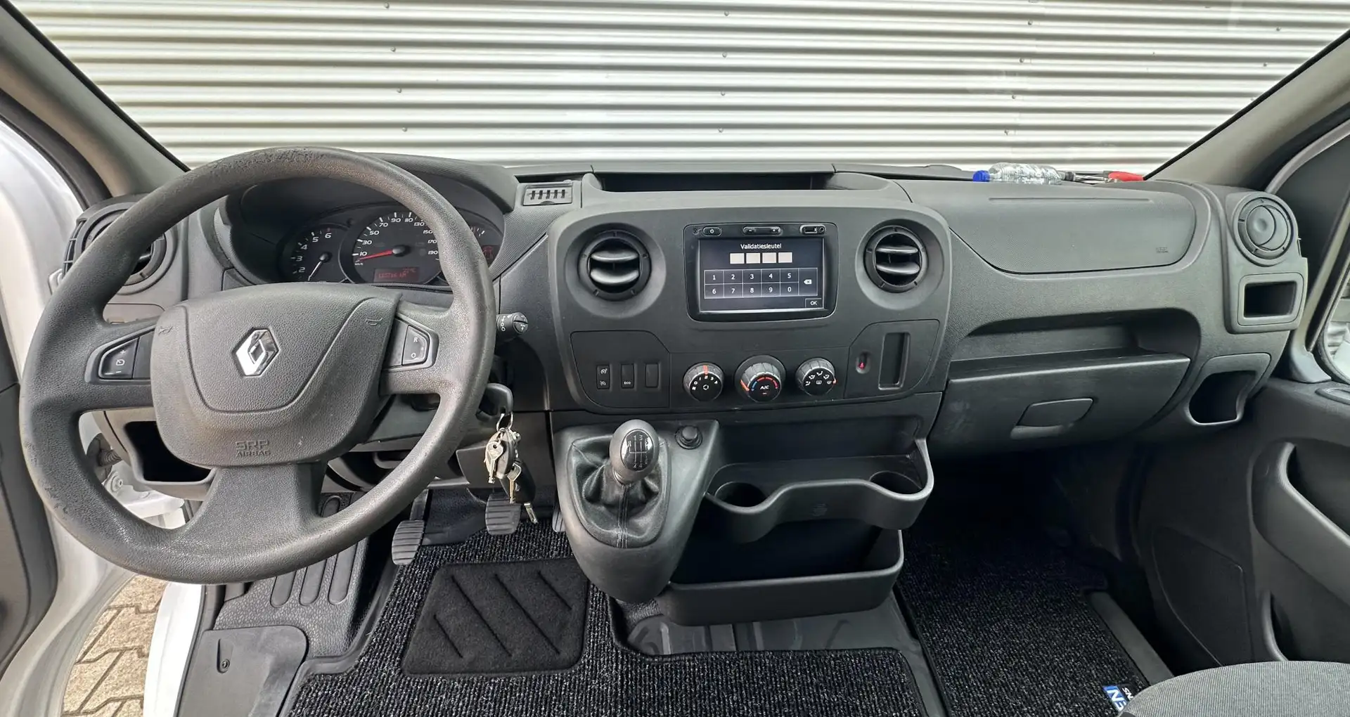 Renault Master T33 2.3 dCi L2H2 Trekhaak Navi TOP STAAT! Wit - 2