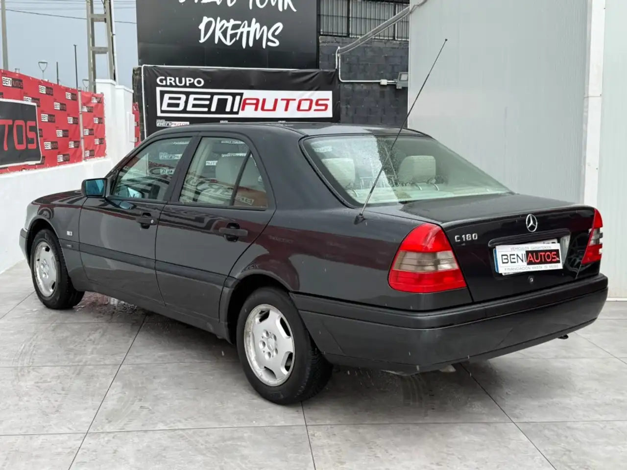 Mercedes-Benz C 180, foto 3