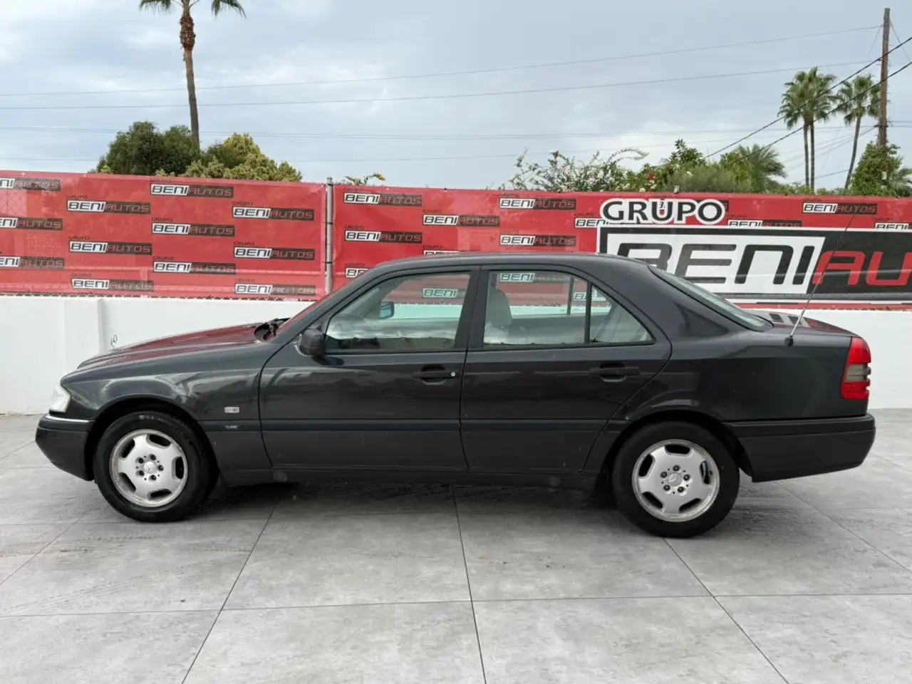 Mercedes-Benz C 180, foto 2