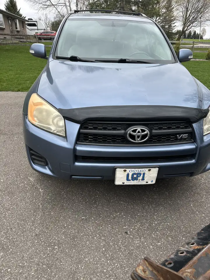 Toyota RAV 4 снимка Toyota RAV 4