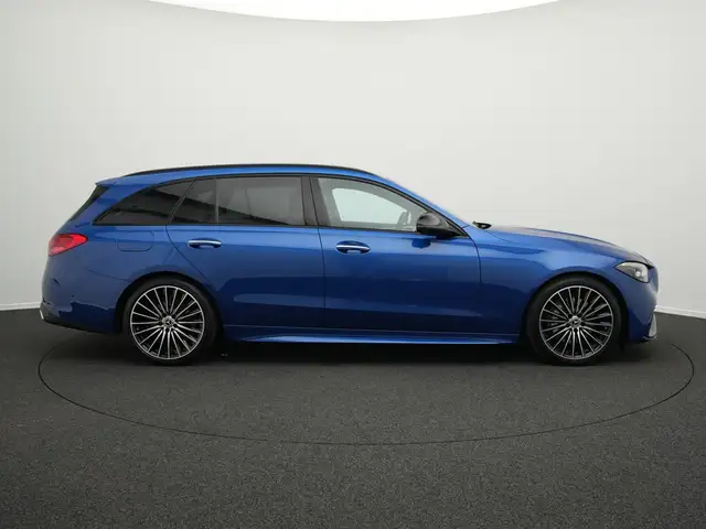 Mercedes-Benz C-Class view 5