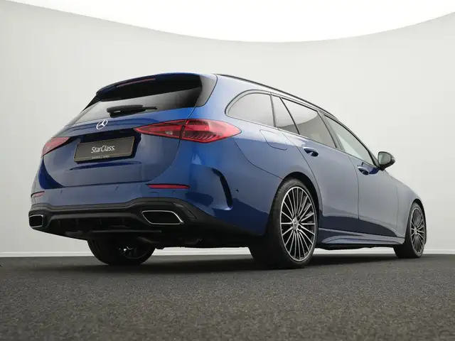 Mercedes-Benz C-Class view 11