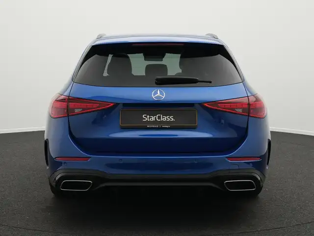 Mercedes-Benz C-Class view 4