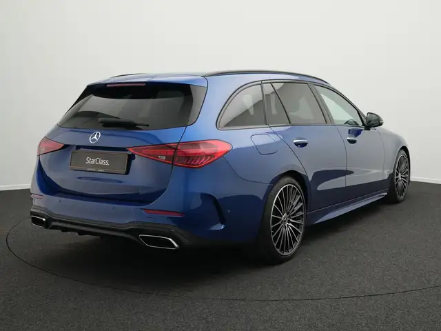 Mercedes-Benz C-Class view 3