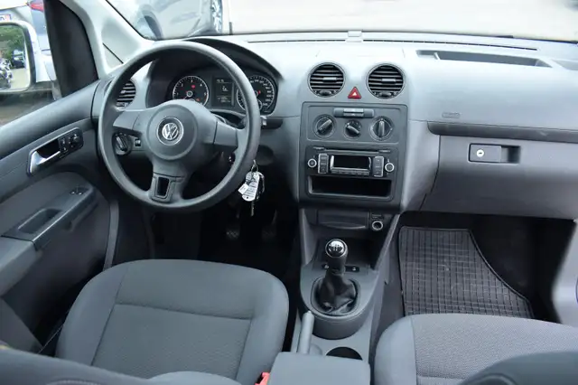Volkswagen Caddy view 2