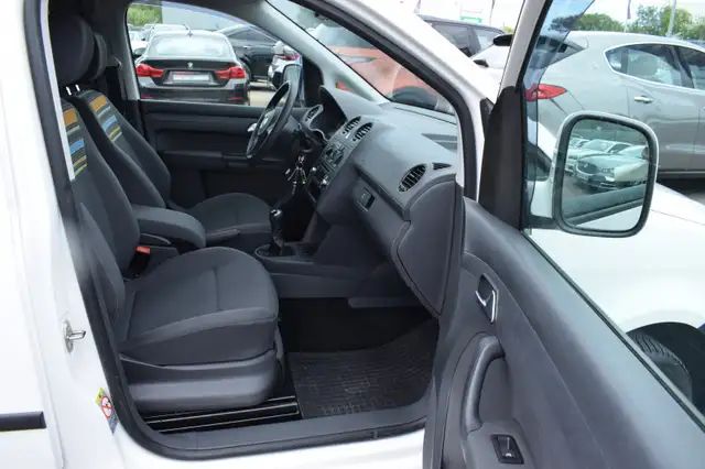 Volkswagen Caddy view 15