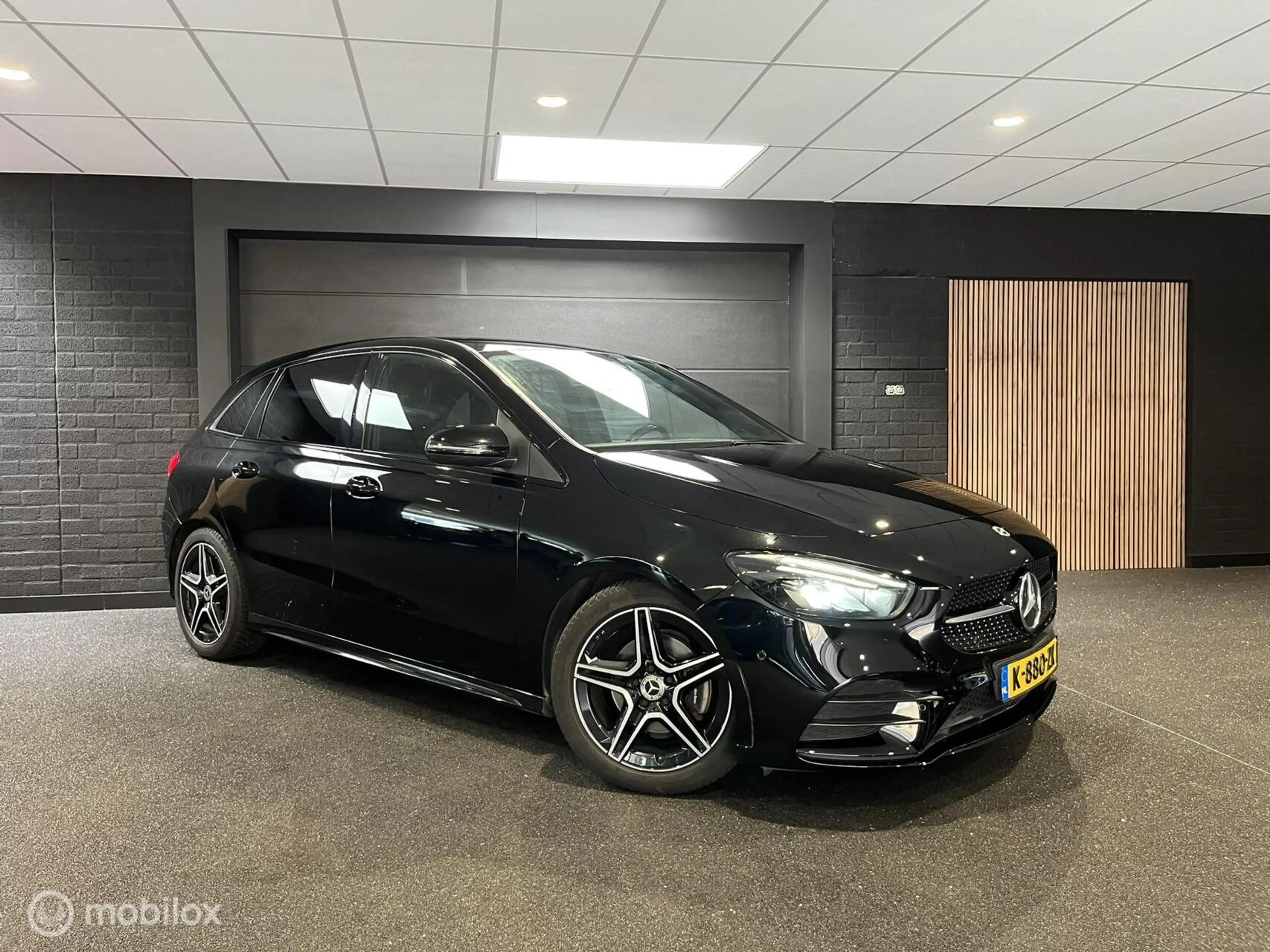 Mercedes-Benz B 180 AMG Line|Sfeer|Stoelverw.|Nightpakket — photo 4