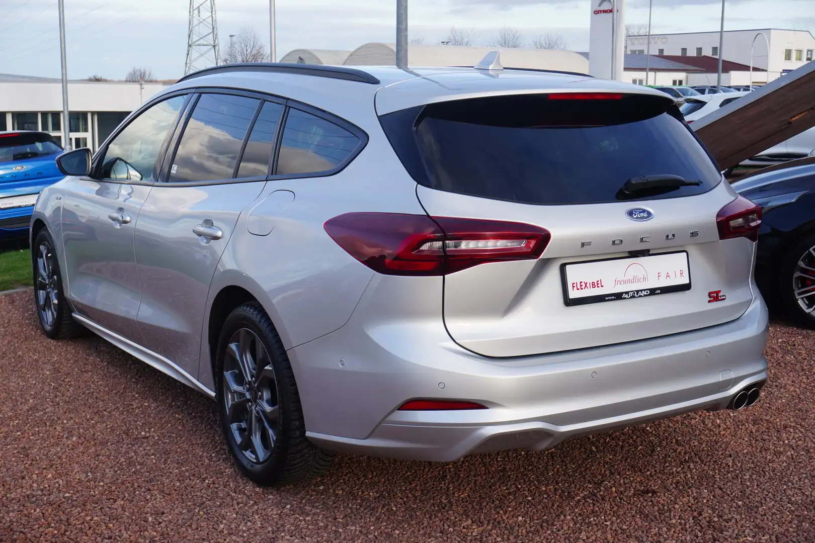 Ford Focus 1.0 EcoBoost ST-Line X LED Navi ACC AHK Argent - 2