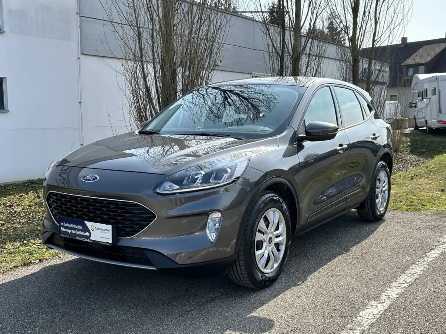 Ford Kuga Cool & Connect 1,5EcoBlue 120PS Grau - 1