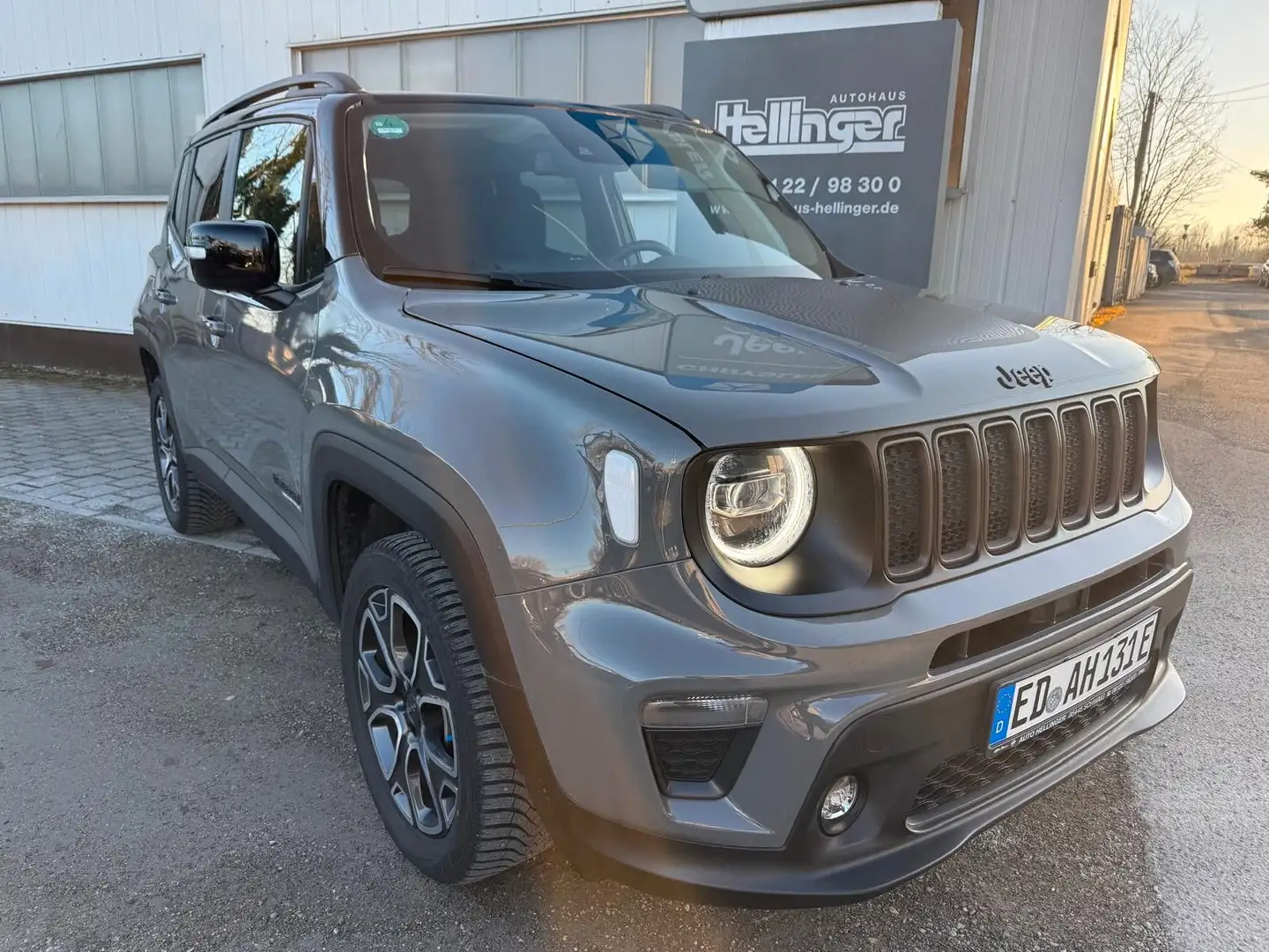 Jeep Renegade Upland Plug-In-Hybrid 4Xe Grau - 2