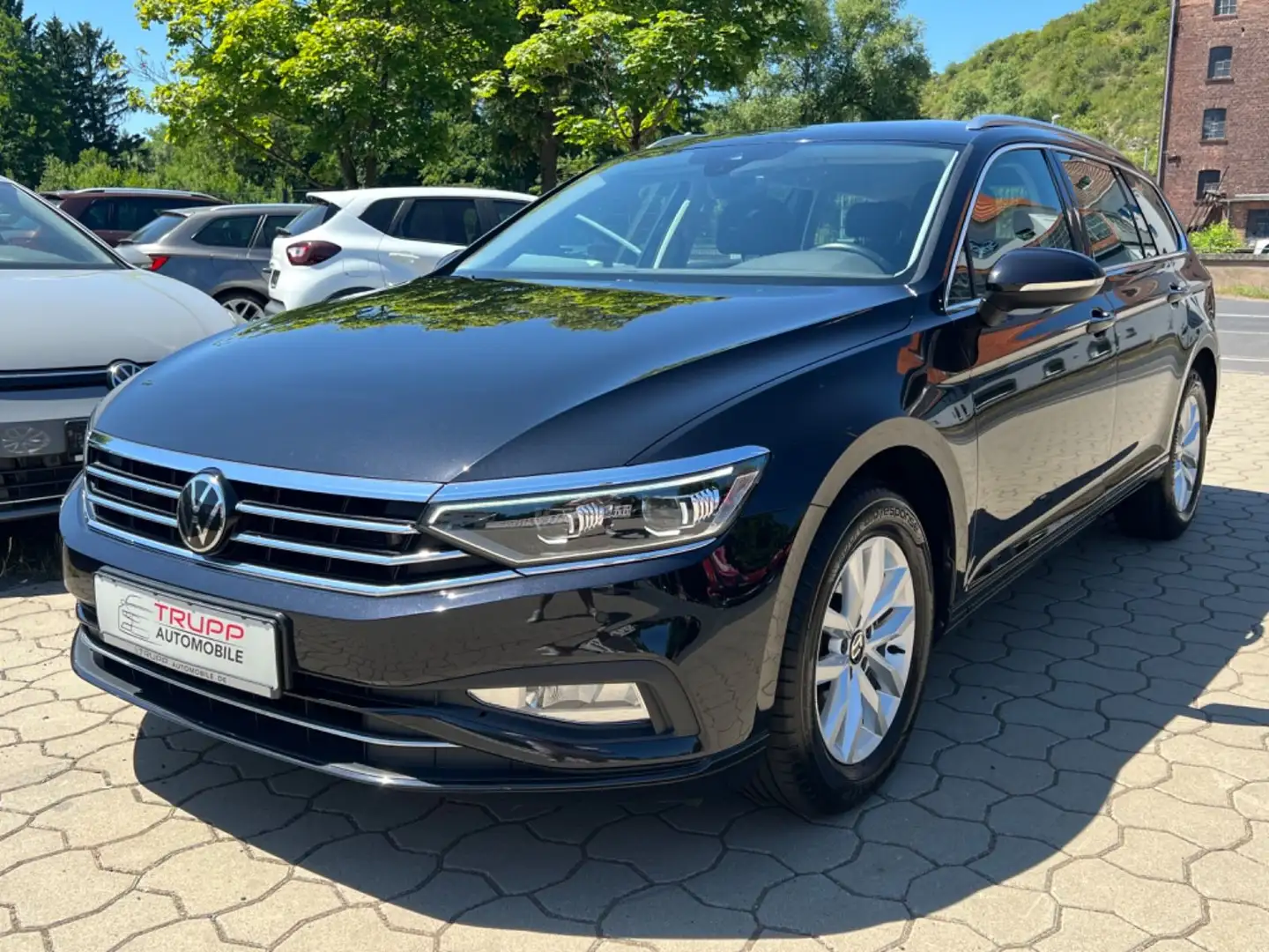 Volkswagen Passat 2.0 TDI/Matrix/ACC/Navi/SHZ/R-Kam/Virtual Schwarz - 2