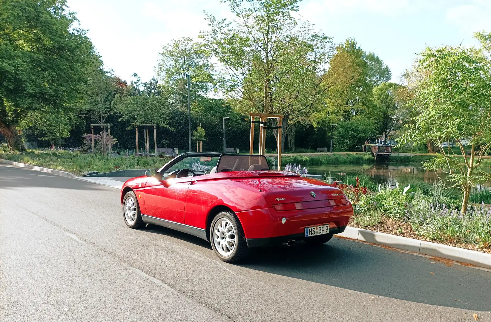 Alfa Romeo Spider 2.0 16V Twin Spark L Rot - 2