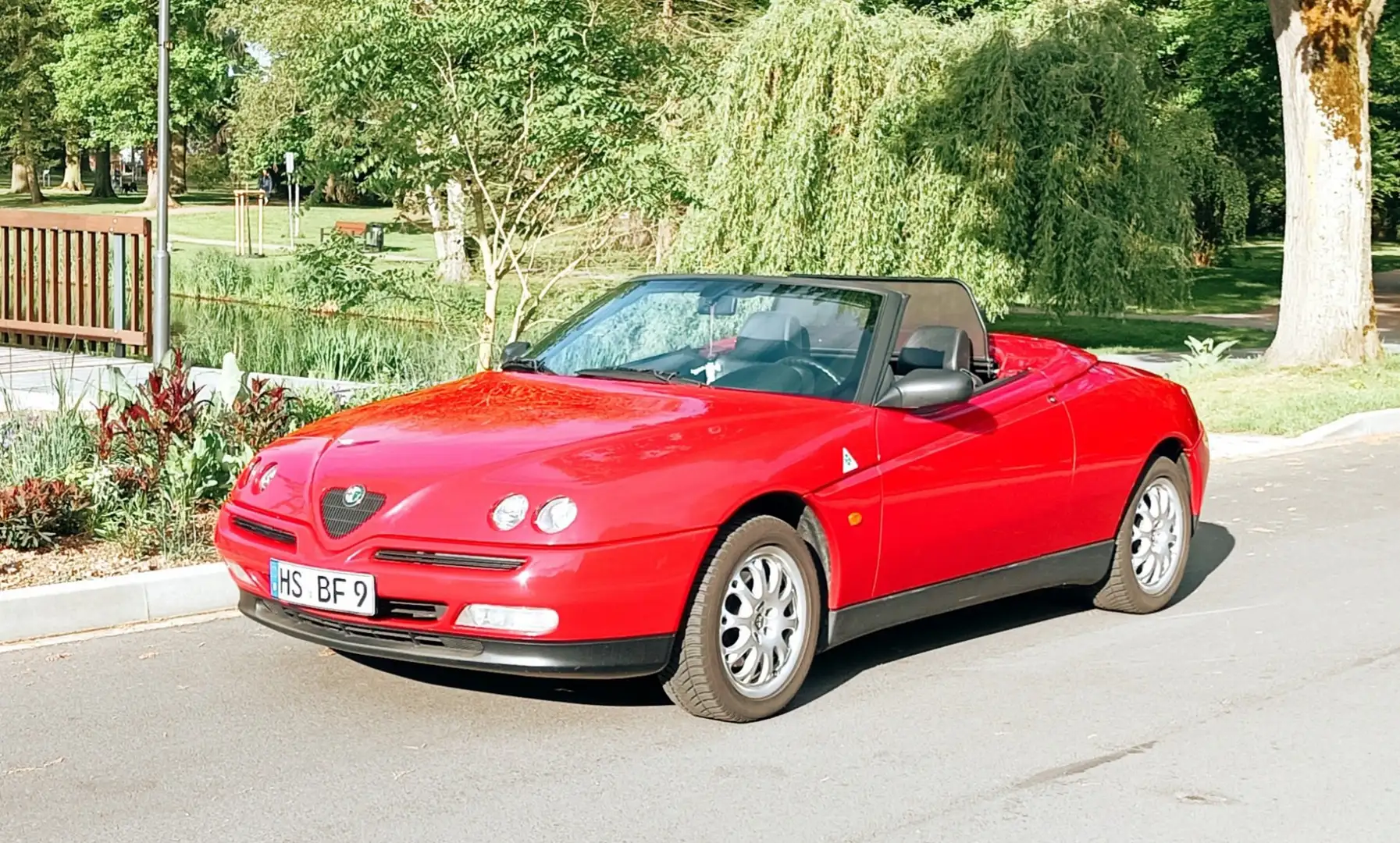 Alfa Romeo Spider 2.0 16V Twin Spark L Rot - 1