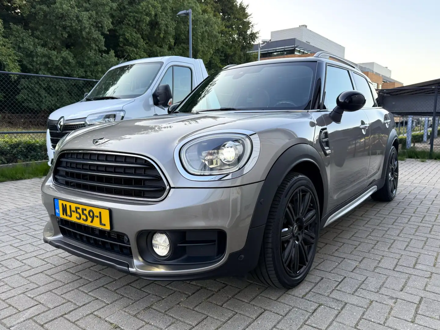 MINI Cooper Countryman Mini 1.5 Chili - Lederen Bekleding - Navigatie Pro Grijs - 2