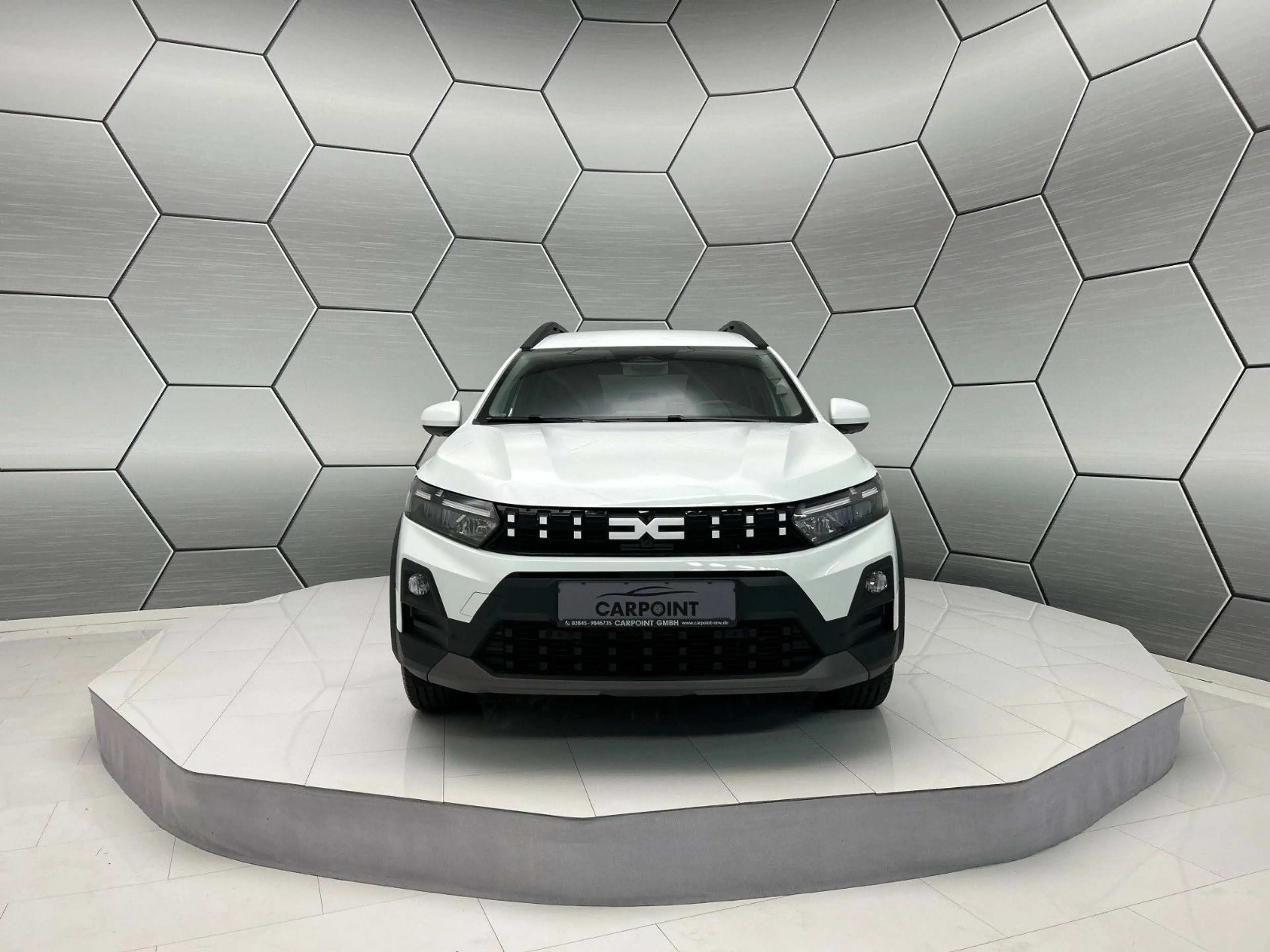 Dacia Jogger Journey hybrid 155 7-Sitzer 360° Navi — photo 8