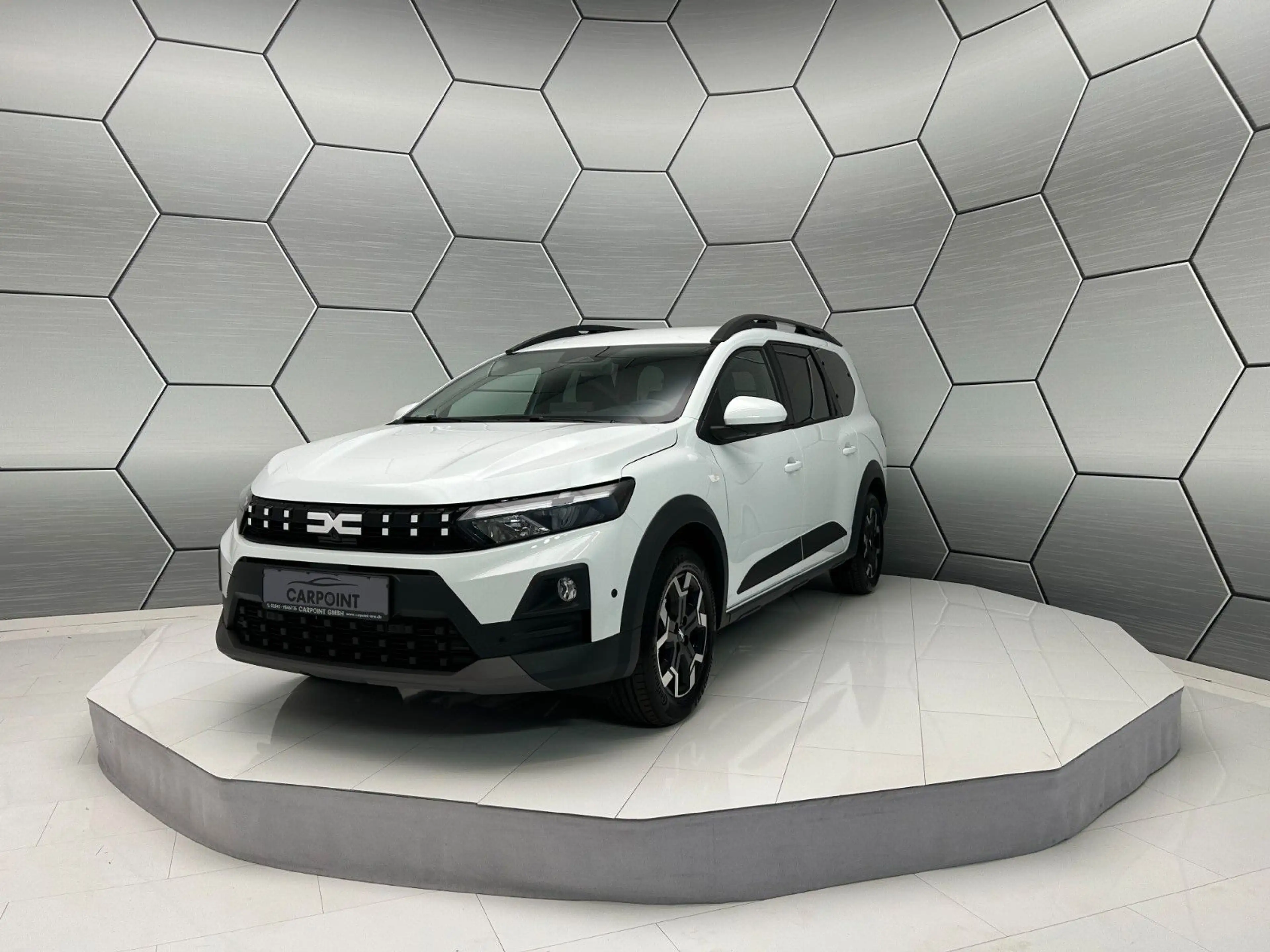 Dacia Jogger Journey hybrid 155 7-Sitzer 360° Navi — photo 9