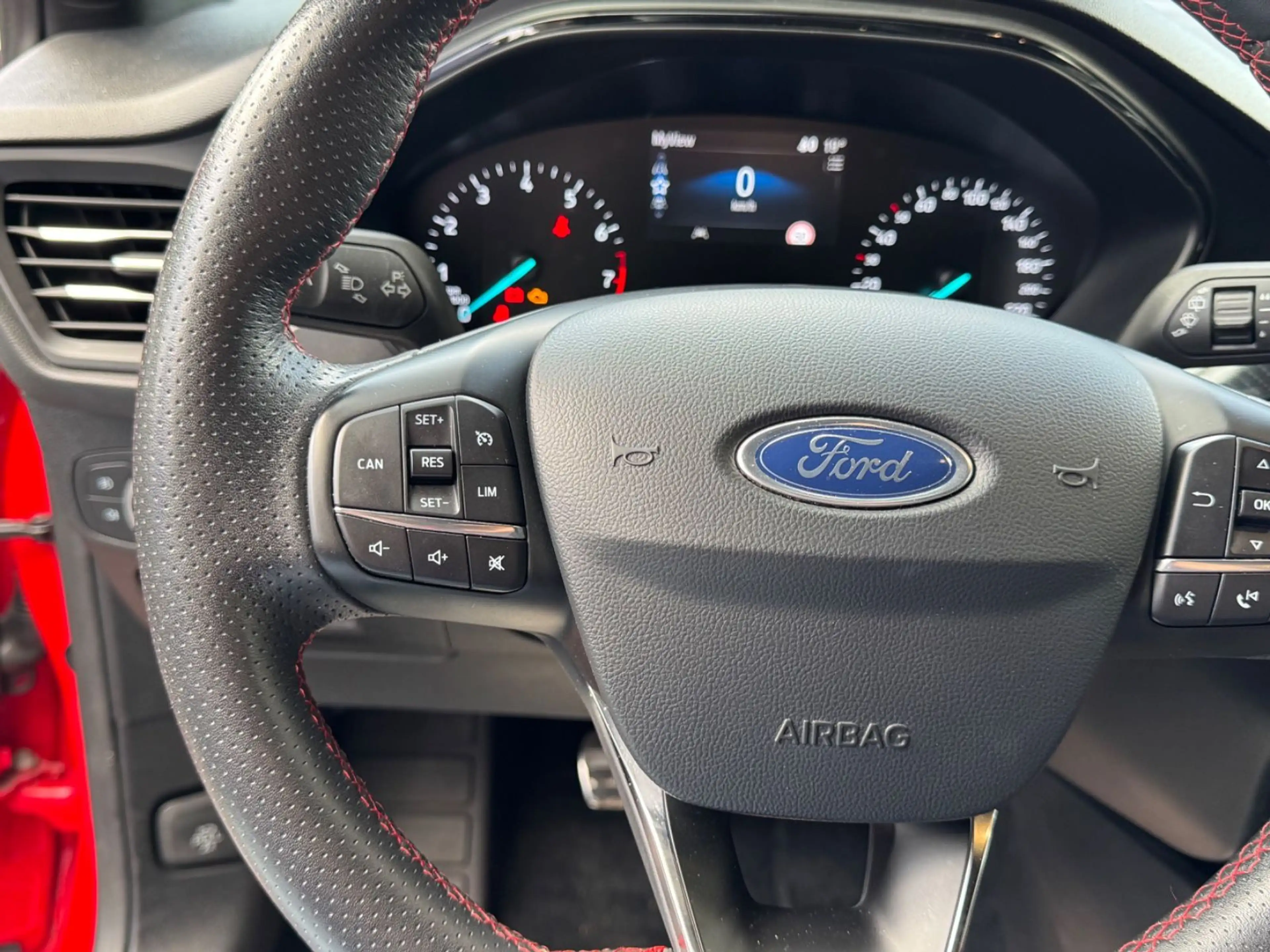 Ford Focus Turnier ST-Line *LED*Kamera* — photo 9