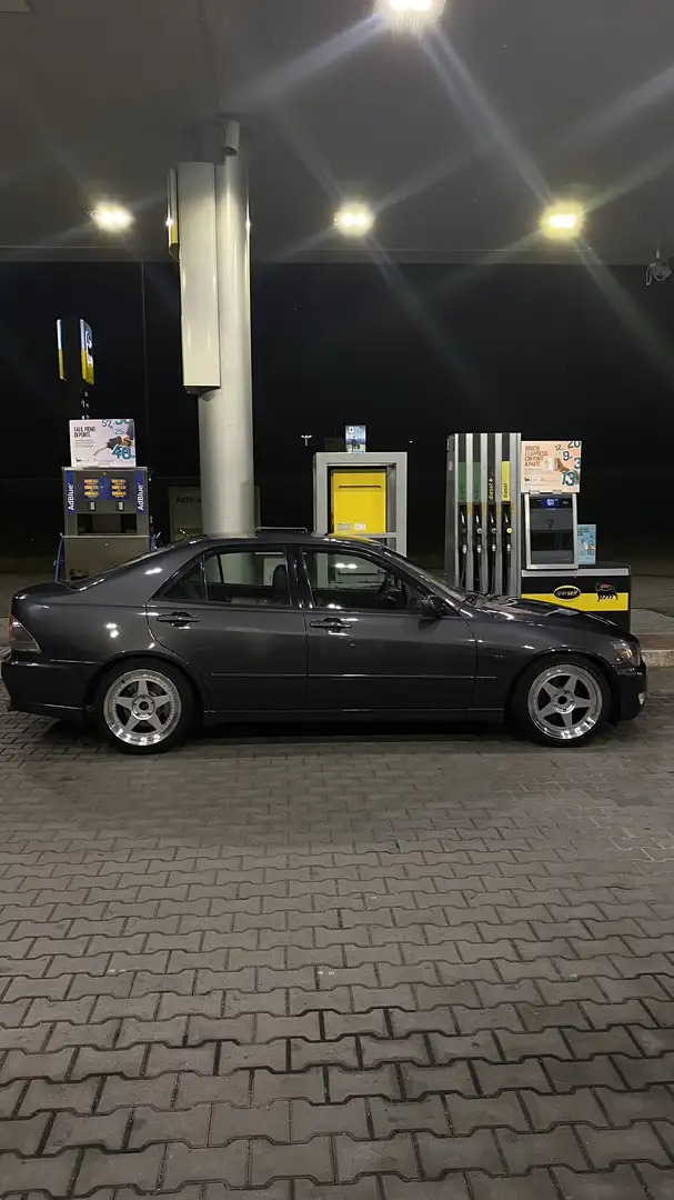 Lexus IS 200 2.0 c/pelle VOLUMETRICA - 2