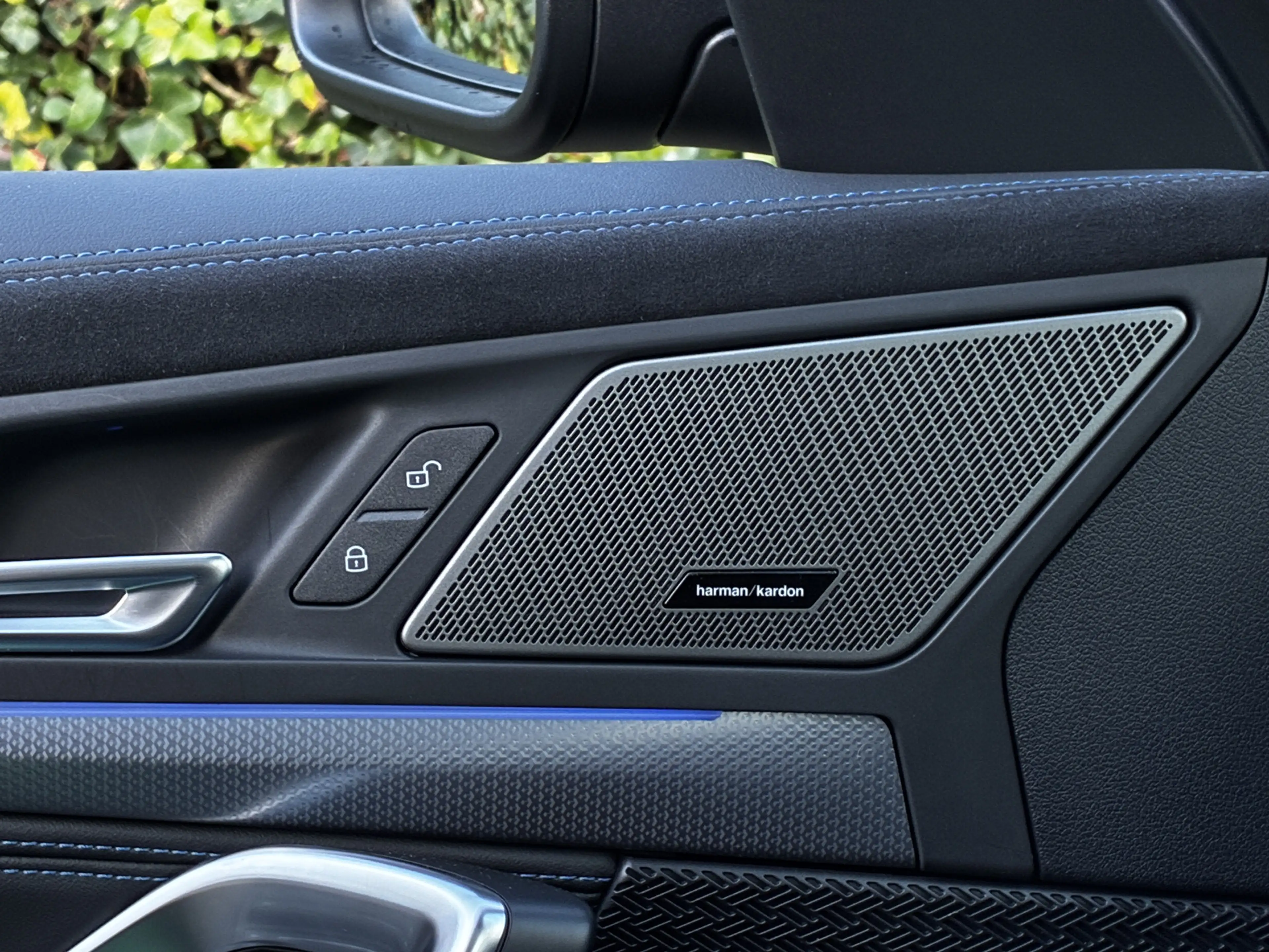 BMW iX1 eDrive20 | M-Sport | Panorama| Harman/kardon | 360 — photo 12