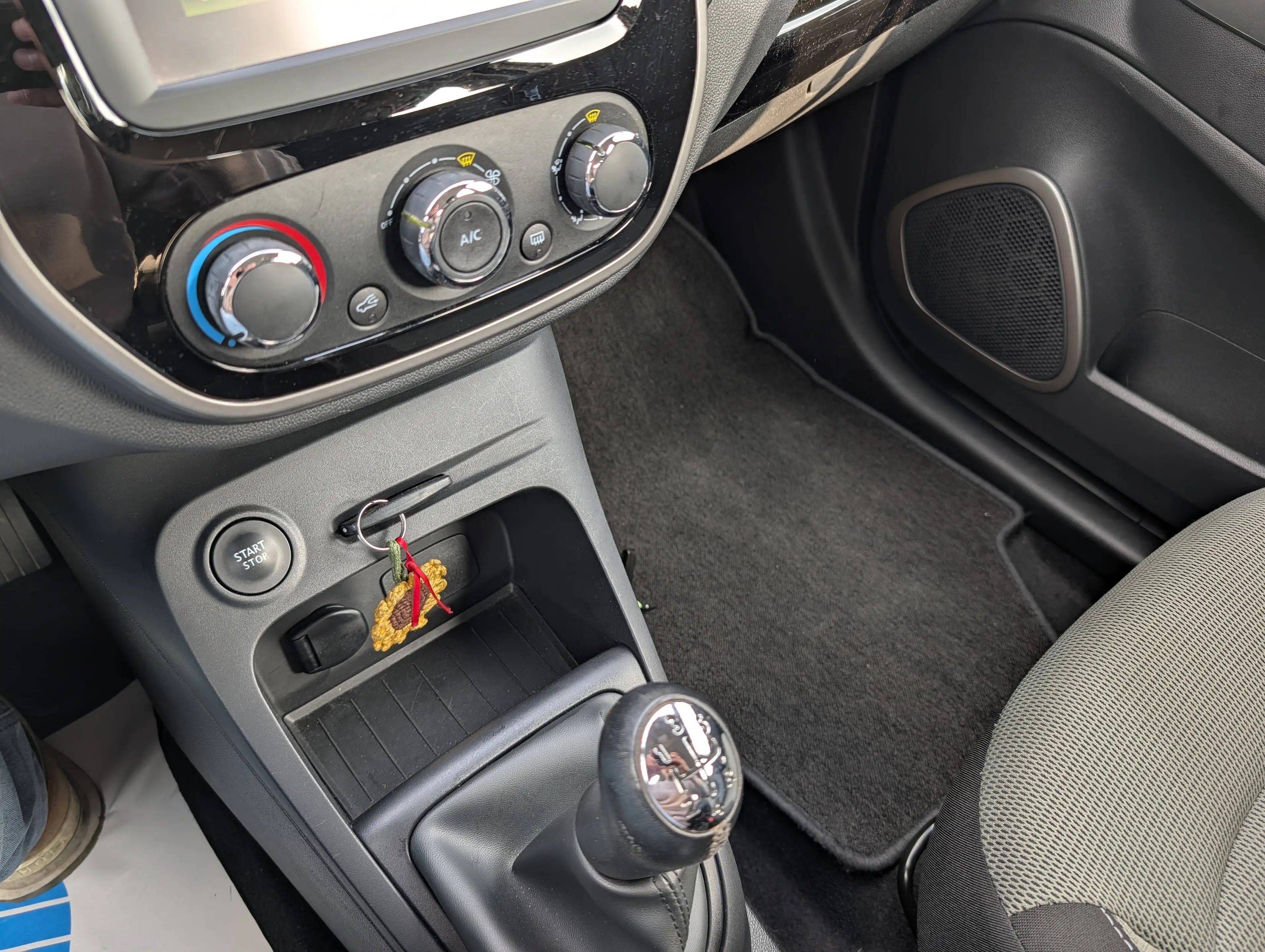 Renault Captur 0.9 TCe Energy | NAVI | RADIO | CRUISE | AC | PARKSENS — photo 15