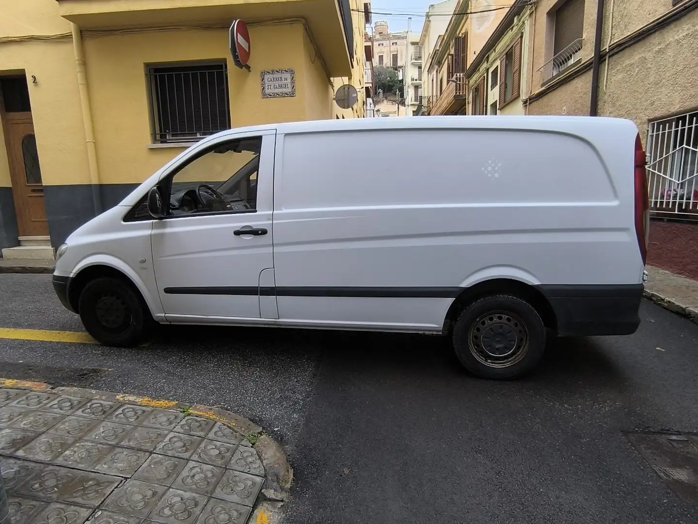 Mercedes-Benz Vito Furgón 111CDI Larga 116 - 1