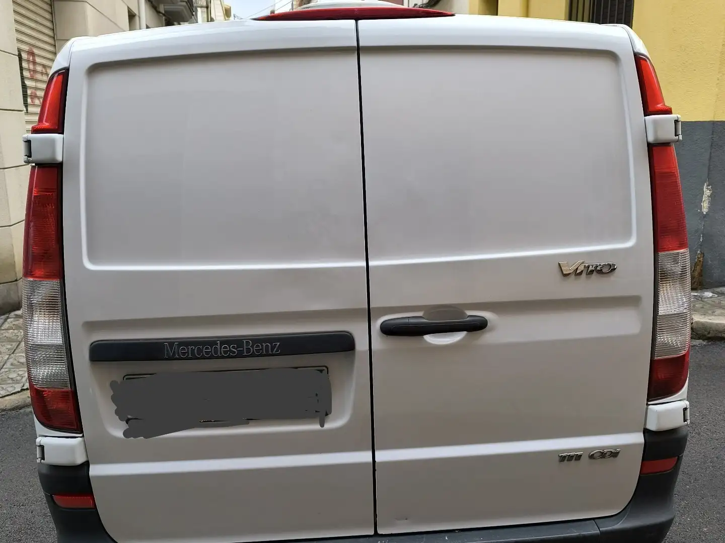Mercedes-Benz Vito Furgón 111CDI Larga 116 - 2
