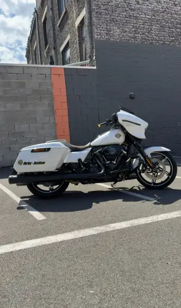 Harley-Davidson Street Glide - foto 6