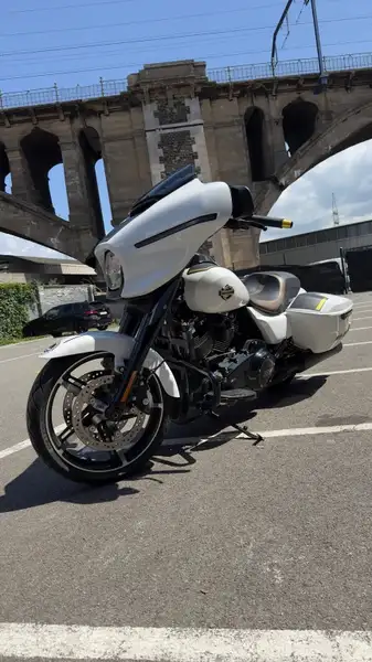 Harley-Davidson Street Glide - foto 3
