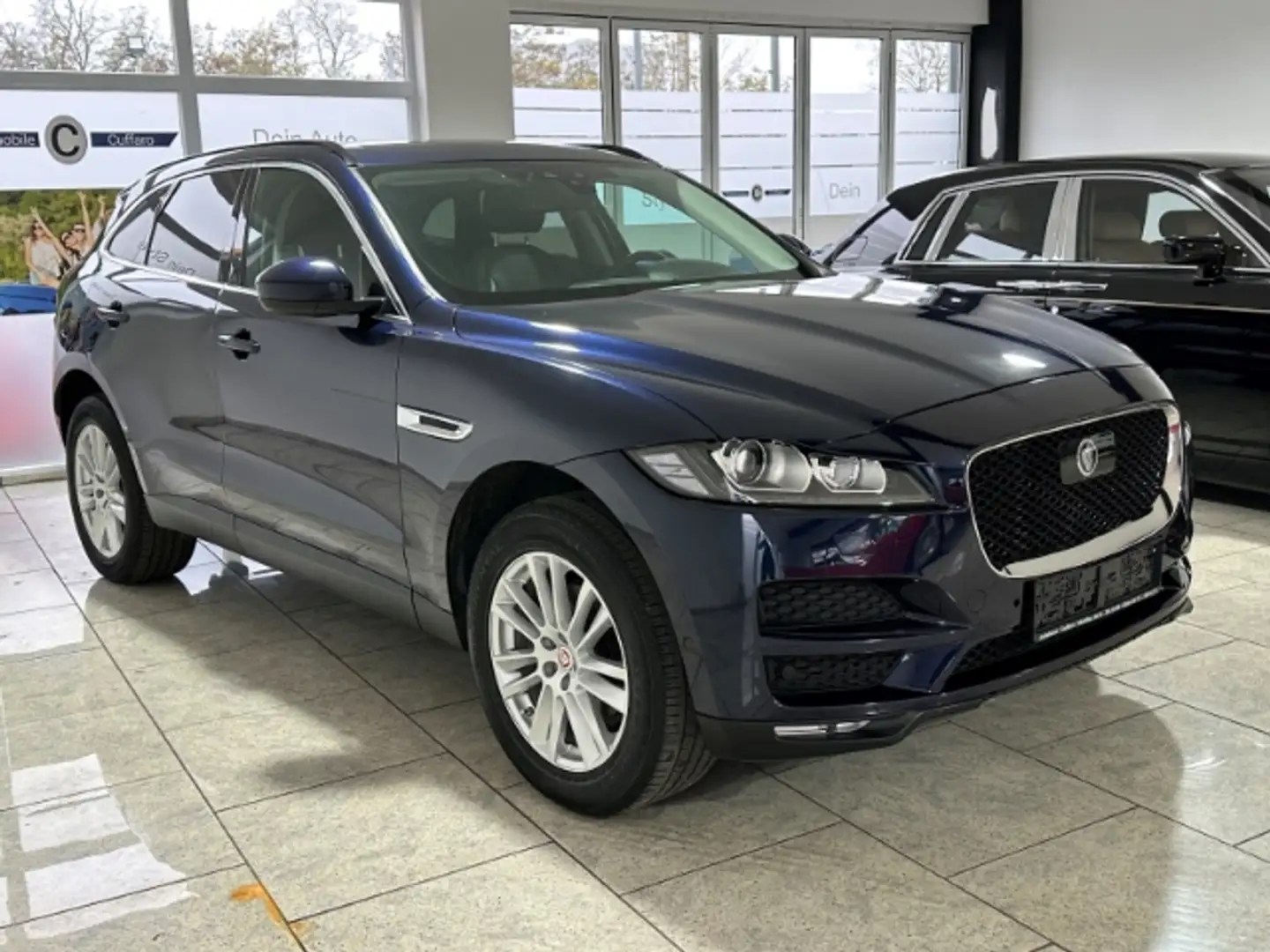 Jaguar F-Pace Prestige AWD 20d AHK-abnehmbar El. Panodach Navi L Blau - 2