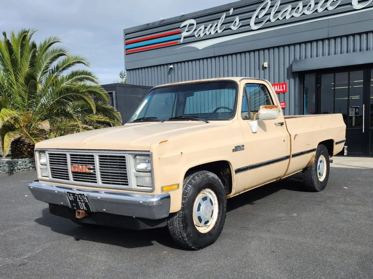 GMC Sierra Beige - 2