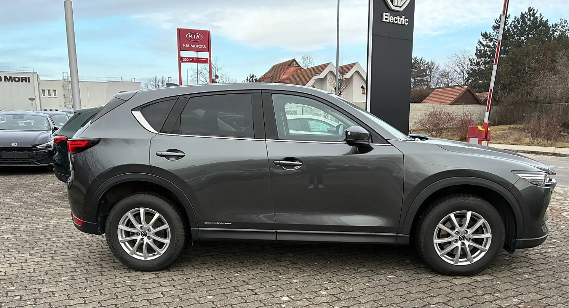 Mazda CX-5 CD184 AWD Revolution Top Aut. Grau - 2