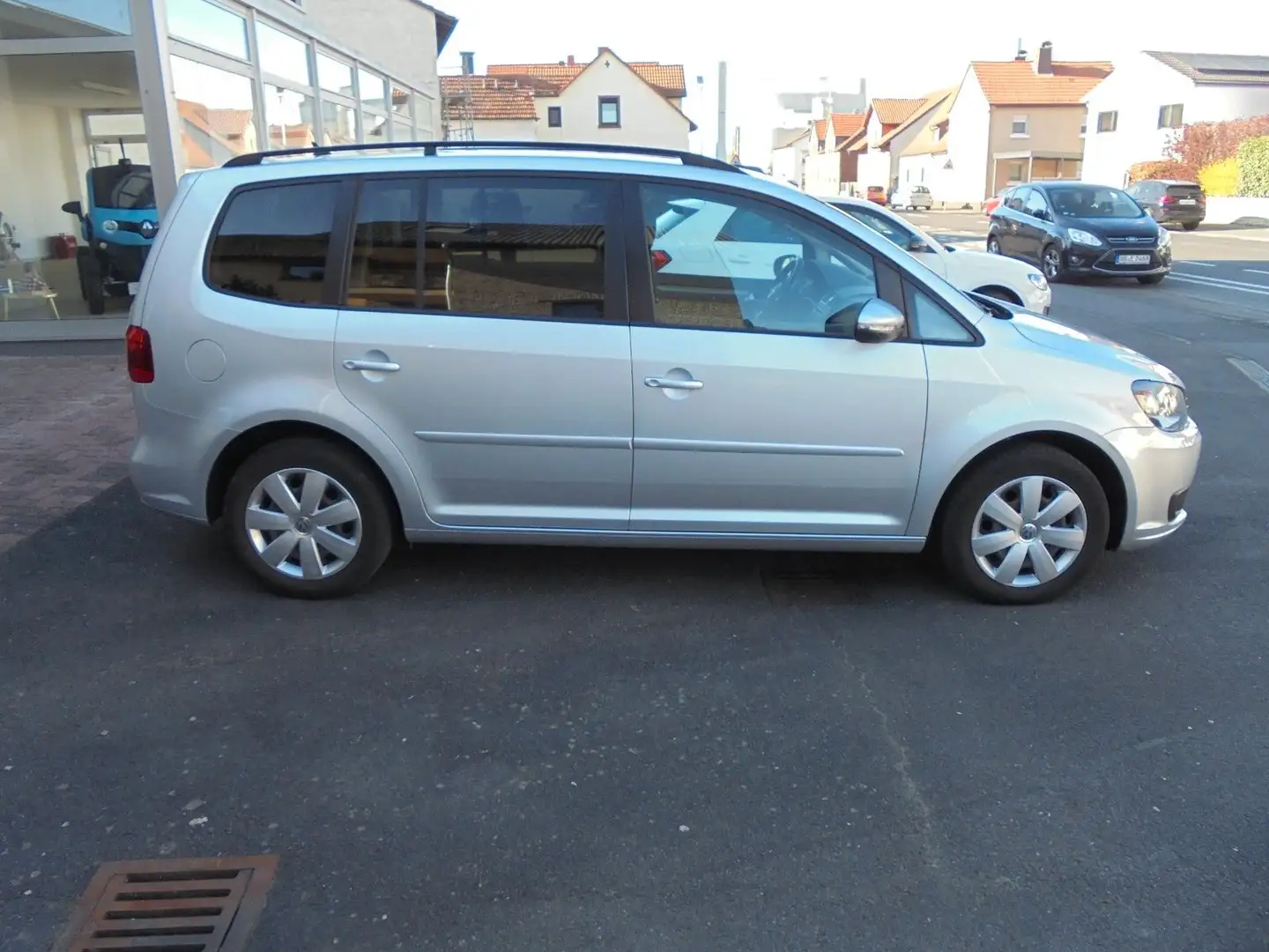Volkswagen Touran Comfortline  7 Sitzer*PDC*Temp*SHZ*achtf. ber Silber - 2