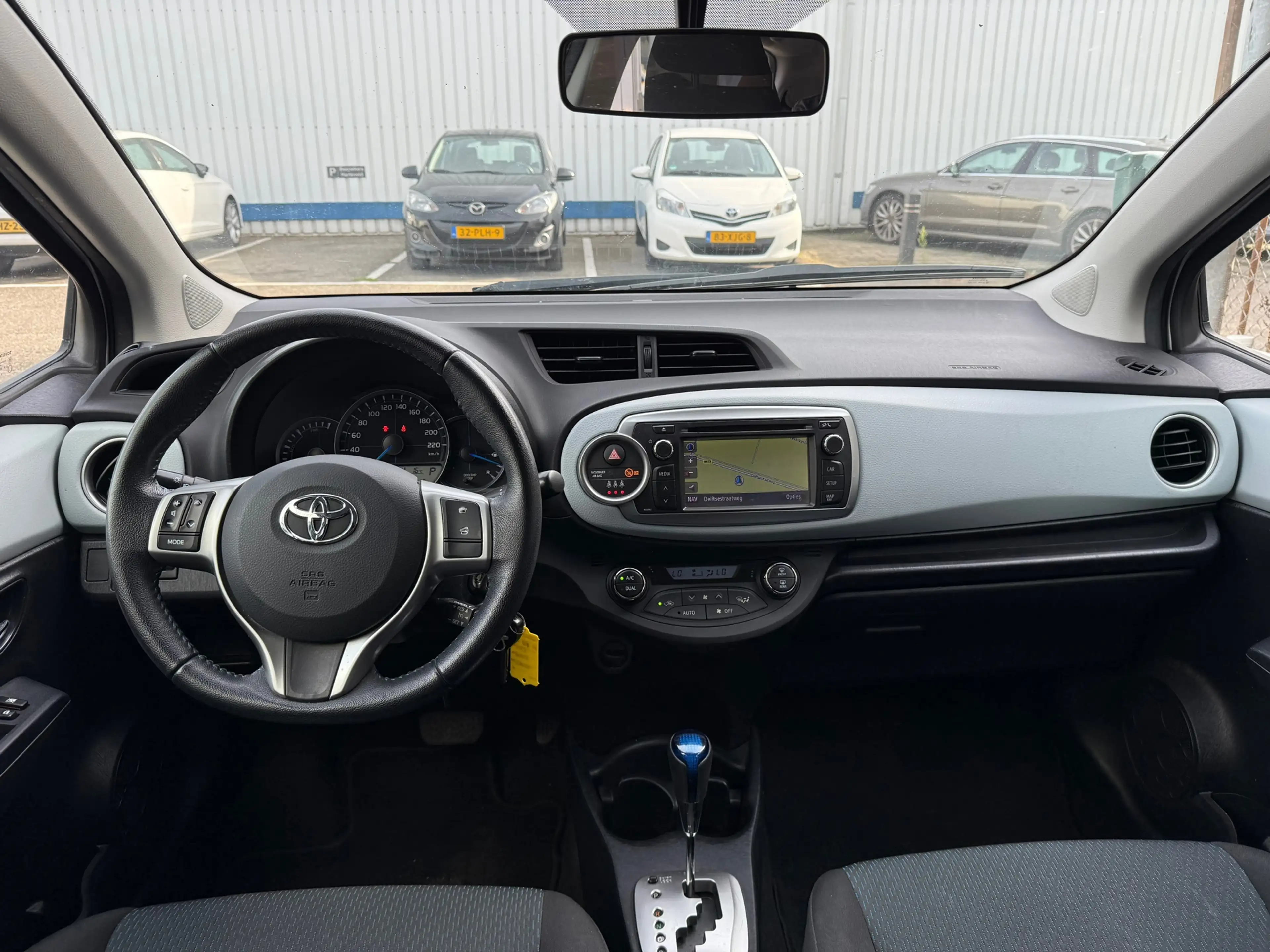 Toyota Yaris 1.5 Full Hybrid Aspiration NAVI | CAMERA | CRUISE — photo 13
