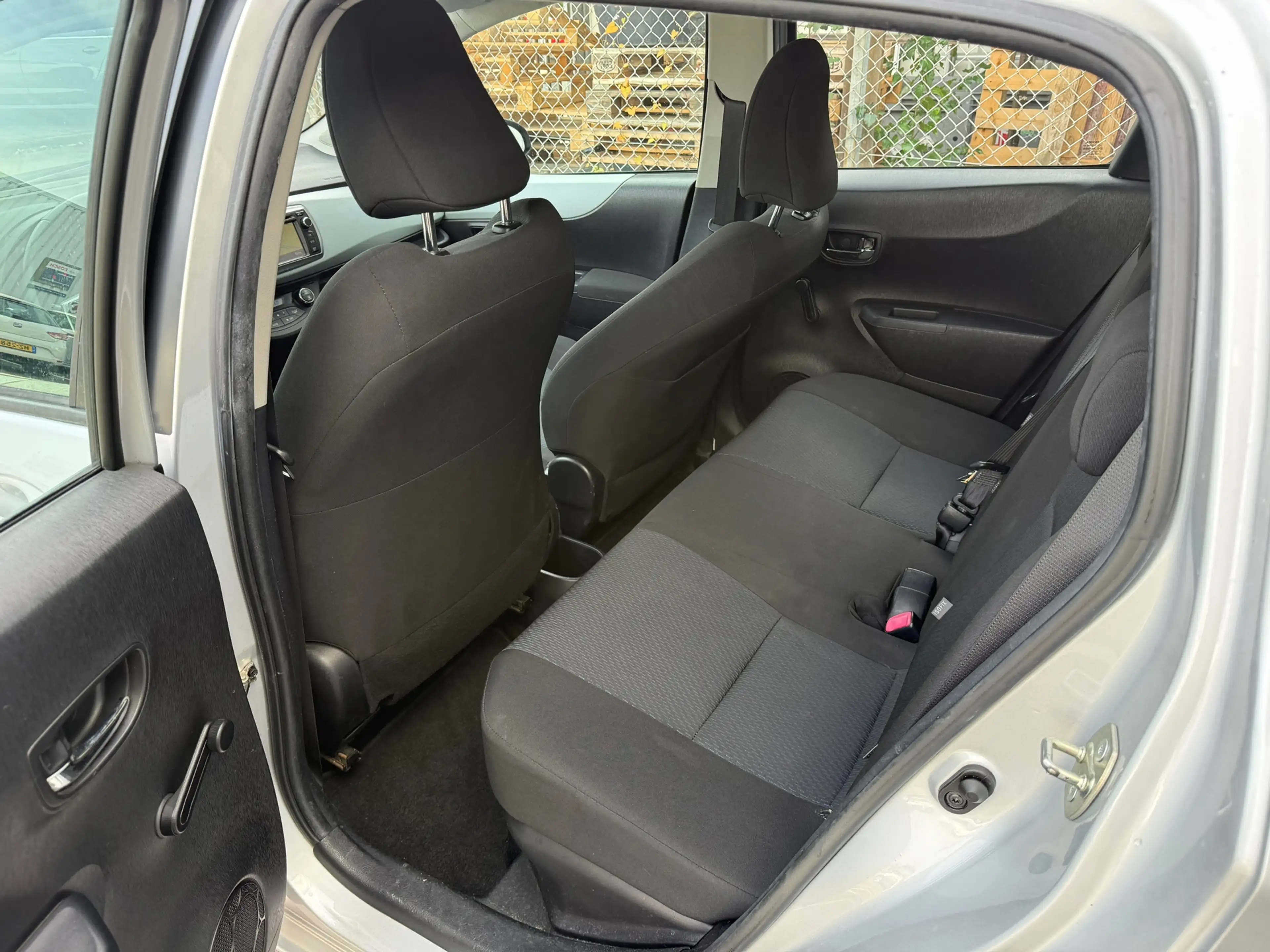 Toyota Yaris 1.5 Full Hybrid Aspiration NAVI | CAMERA | CRUISE — photo 9