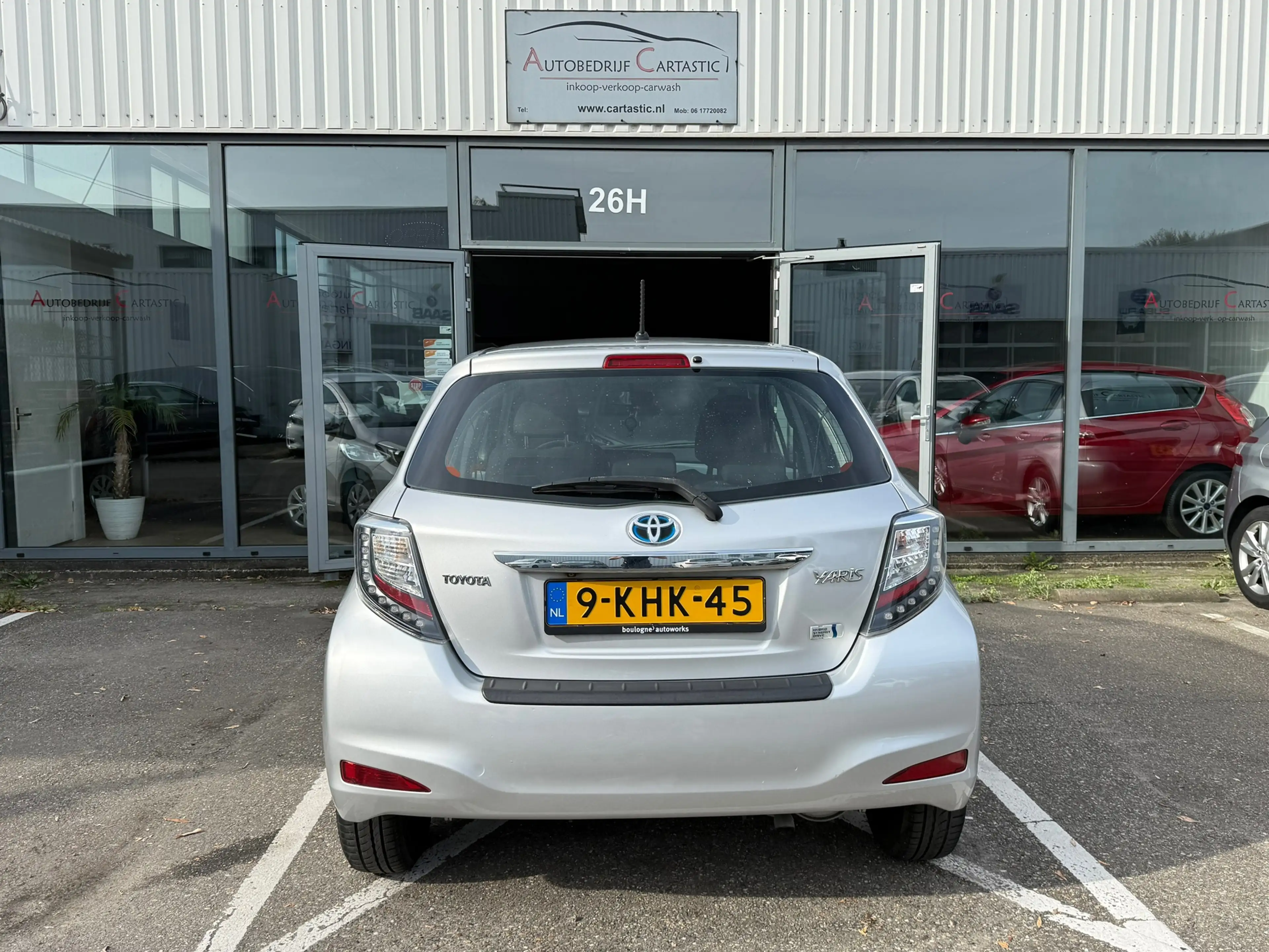 Toyota Yaris 1.5 Full Hybrid Aspiration NAVI | CAMERA | CRUISE — photo 6