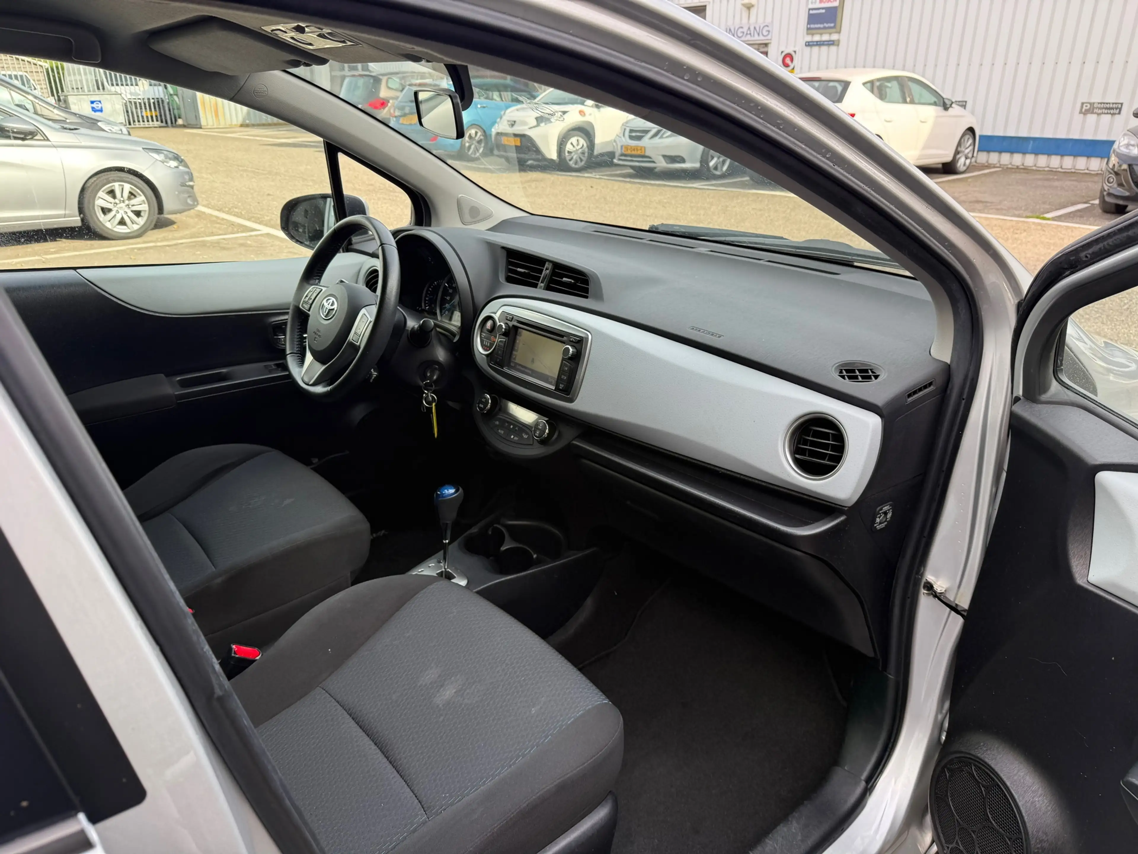 Toyota Yaris 1.5 Full Hybrid Aspiration NAVI | CAMERA | CRUISE — photo 11