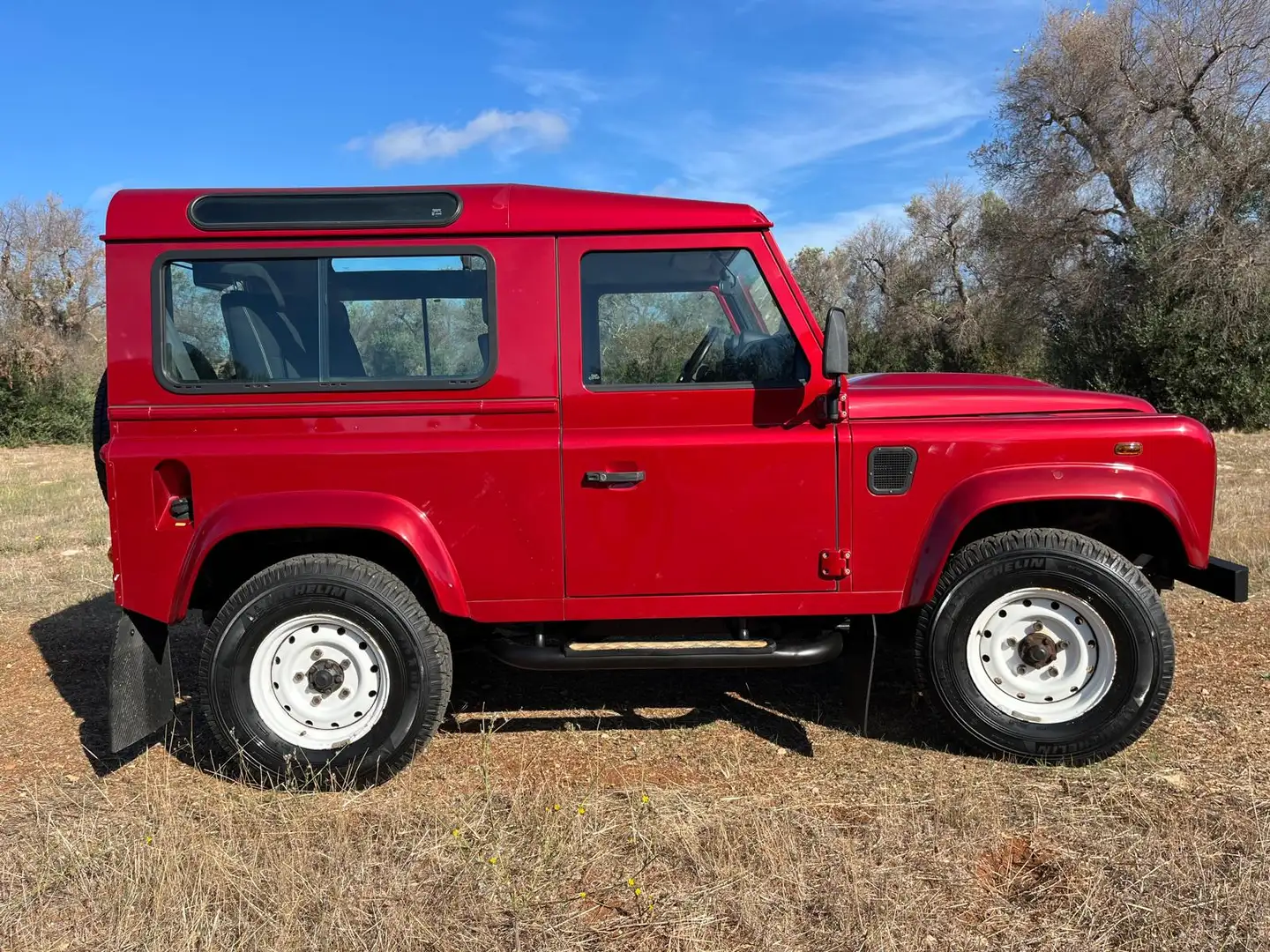 Land Rover Defender Piros - 1