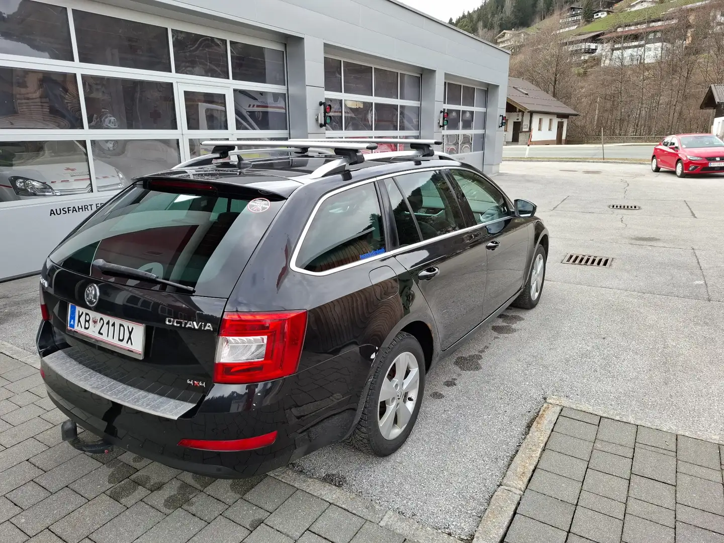 Skoda Octavia Combi 2,0 Elegance TDI 4x4 Green tec Schwarz - 2