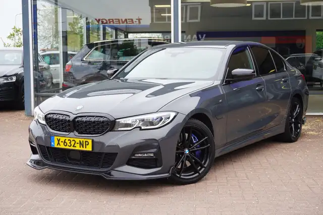 BMW 330 3-serie 330e Automaat | M-Sport | Vol opties | Led