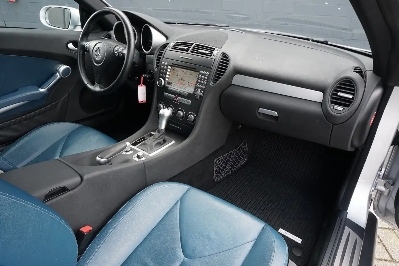 Mercedes-Benz SLK 350 V6 | 272 ch | BVA | Cuir | Sièges chauffants | GPS Comand | Bi-Xénon | Radars AV/AR